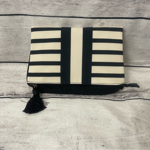 SUMMER & ROSE CANVAS FOLD OVER CLUTCH NWOT - Picture 1 of 8